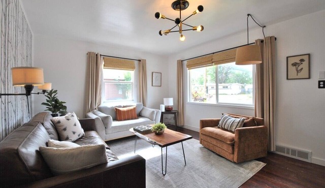 Canyon Breeze: Animal Friendly, Private Yard, Minutes from USU & Downtown Logan
