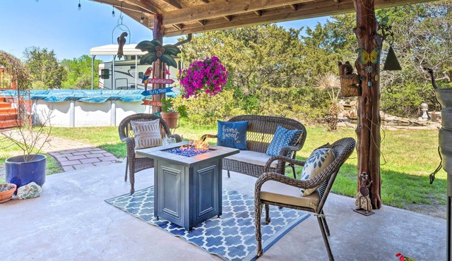 Cedar Creek Vacation Rental on 15 Acres w/ Hot Tub in Cedar Creek