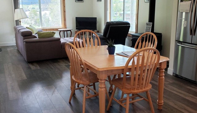 Charming 2-bedroom house on the Payette River in tranquil Horseshoe Bend in Horseshoe Bend