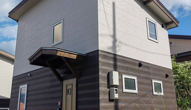 Charming 2-bedroom cottage in awesome 中富良野町 with WiFi, AC in 中富良野町