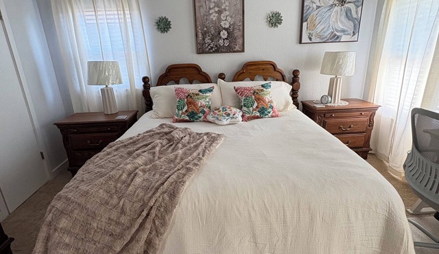 Charming 3-bedroom house with heating/AC, family friendly and centrally located. in Enid