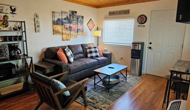 Charming Cottages - NEWLY REMODELED with BATHROOMS and KITCHENS in Grangeville