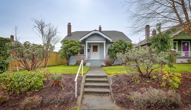 Charming Tacoma Vacation Home w/Fenced Yard in Tacoma
