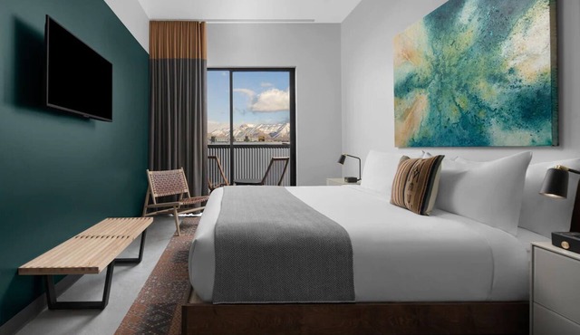 City Chic Getaway, evo Comfort, Ideal for Outdoors, Dogs Are Welcome!