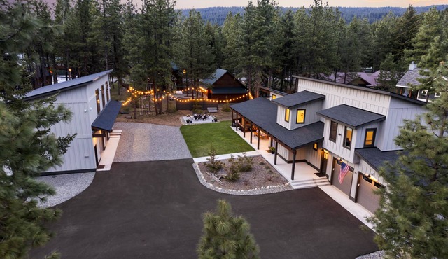 Cle Elums Best Vacation Home 4 Large Groups - 7BD/7BA + Slps 28
