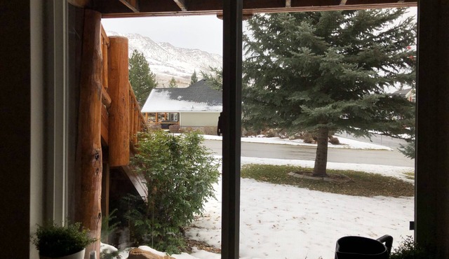 *Clean* Private Apartment Near Powder Mountain, Snowbasin, Nordic, Wolf Creek