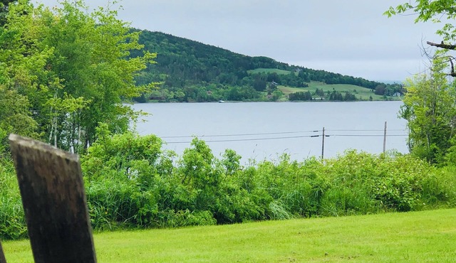 Coastal Getaway Overlooking Bell Estate in Baddeck