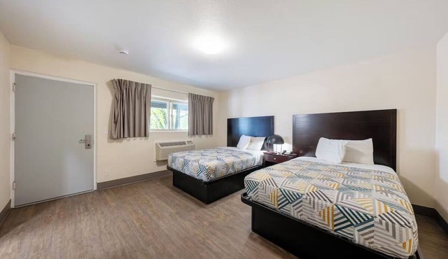Comfortable Room Near Public Transit – Great Value in Portland