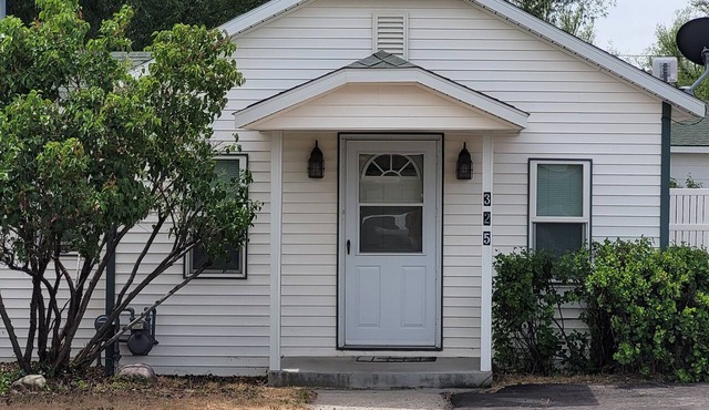 Convenient 1-bedroom cottage in Moutain View