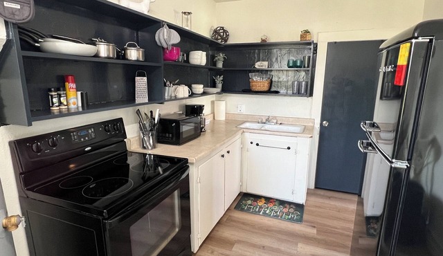 Cozy 1-bedroom apartment-Near Lava Hot Springs- Bullseye Inn unit 2