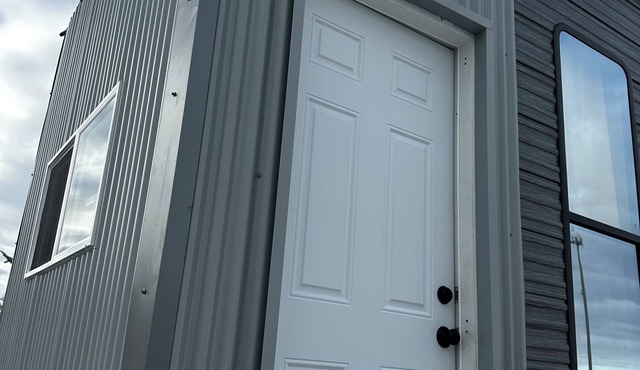 Cozy 1-bedroom Tiny Home in beautiful Island Park with AC