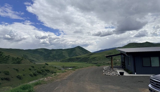 Cozy 3 bedroom 2 bath home in White bird,Idaho.