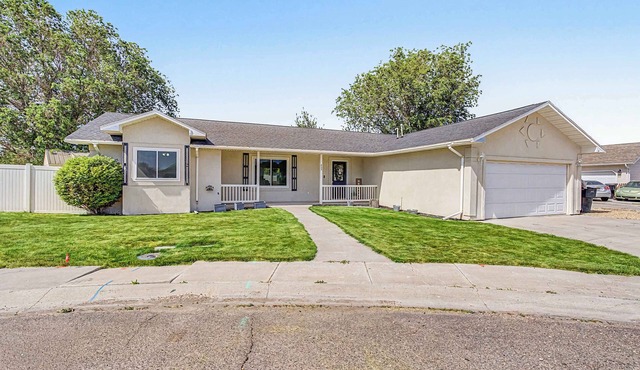 Cozy 3BR Burley Home Spacious Yard Snake River