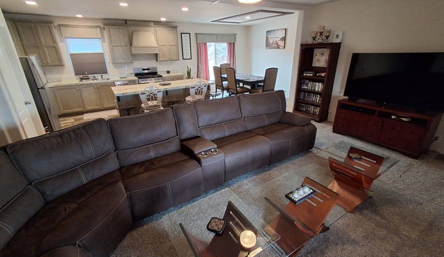 Cozy Bear Lake Get Away