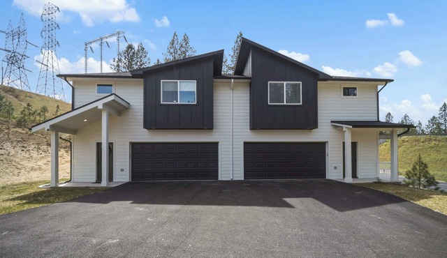 Cozy & Bright 3BR Retreat in Spokane