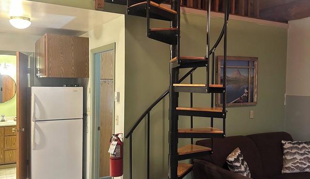 Cozy Cabin Minutes from Glacier's Two Medicine Valley in East Glacier