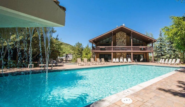 Cozy Condo at Canyons Village Park City Resort, 2 BR + Loft