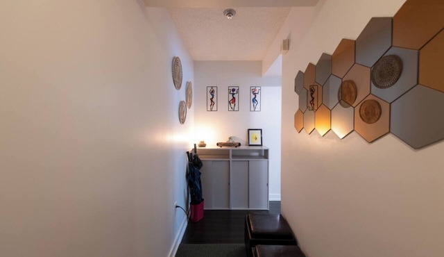 Cozy Downtown 1BR | Walk to CN Tower, Ripleys Aquarium, FIFA, KingWest Nightlife in Toronto