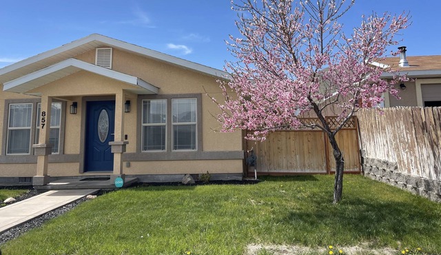Cozy home 3 minutes to downtown winnemucca