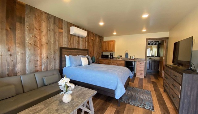Cozy lodge with 1 bedroom and WiFi, AC in pleasant Gardiner