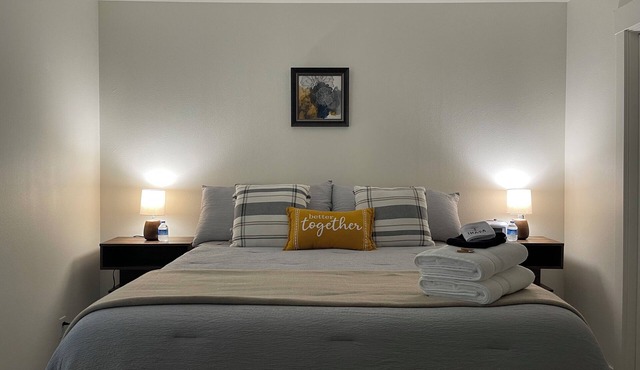 Cozy One Bedroom Apartment in Sheridan