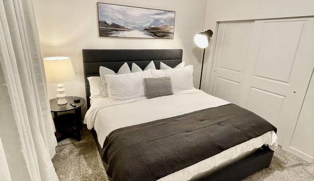Cozy Suite Centrally Located 10 minutes from Salt Lake City