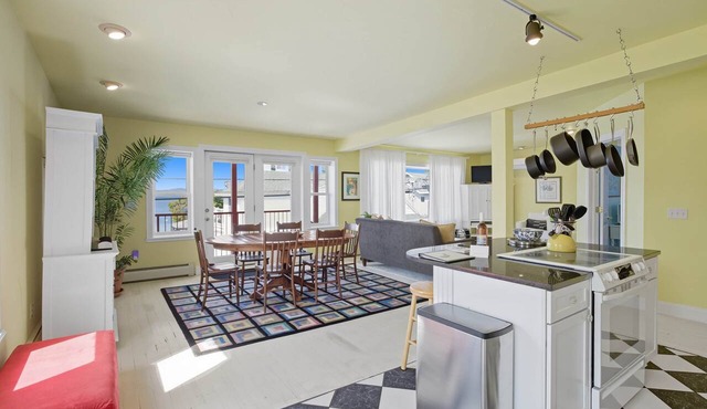 Crystal View, Suite 3 in Beulah