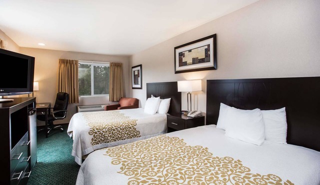 Days Inn by Wyndham Seattle Aurora in Shoreline