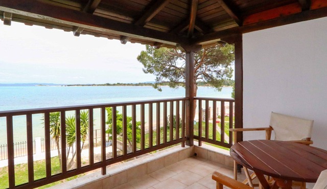 Docker BeachFront House by Halkidiki Villas in Sithonia