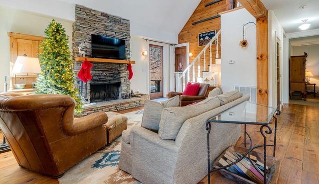 Dog-Friendly Mountain-View Home with Grill, Fireplace, Pool Table, & Ping-Pong, in Seven Devils