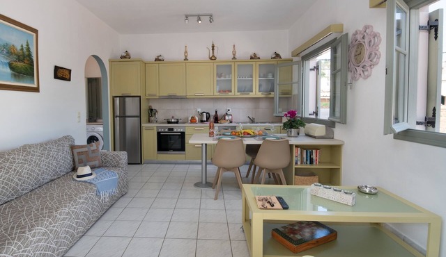 Dora I Studio - Studio Apartment, Sleeps 3 in Gaios