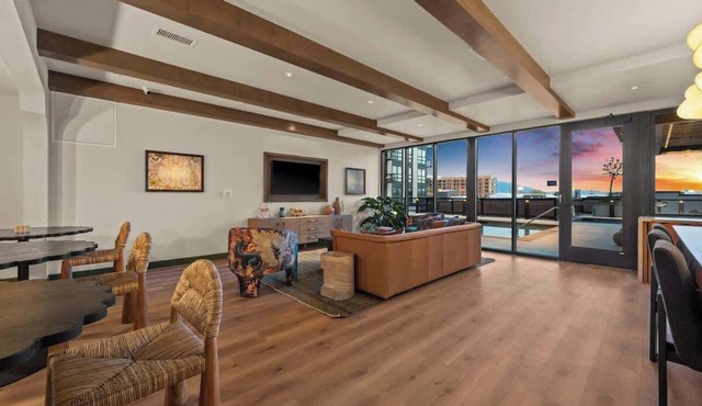 Downtown Salt Lake City Luxury Retreat - Pool, Sauna, and Parking
