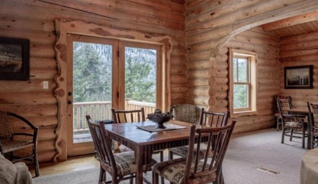 Eagles Landing Lodge in Lakeside in Lakeside