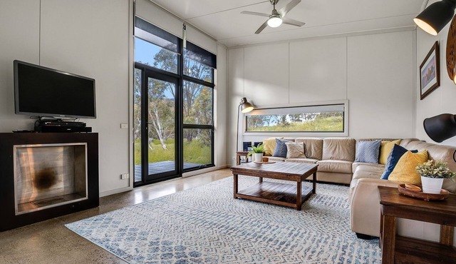 Ecocrackenback Luxe Chalet 3 in CRACKENBACK