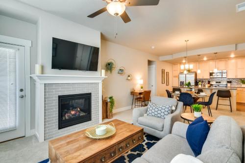 Elegant Loveland Condo < 5 Mi to Old Town!