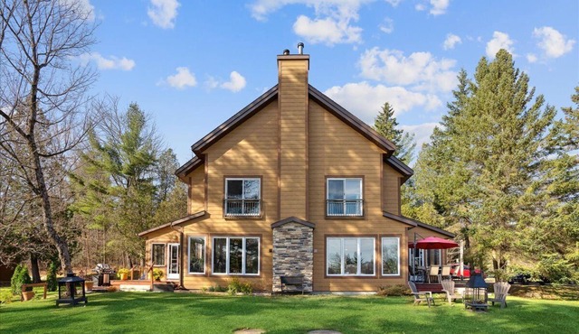 Enjoy The Laurentians all year round! in Lachute