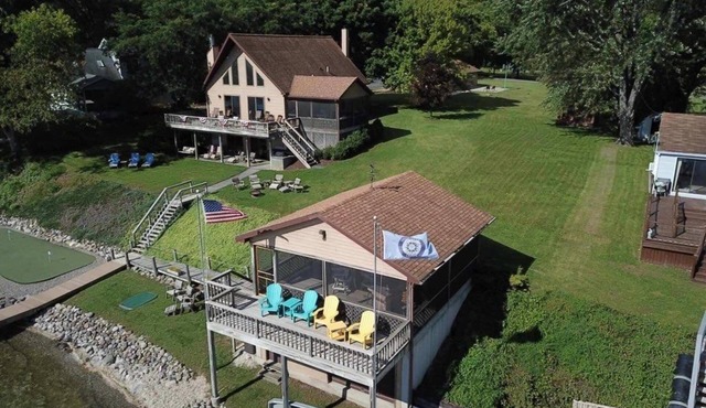 Exceptional Lakefront Getaway, All the Activities & Year Round Comfort in Seneca Falls