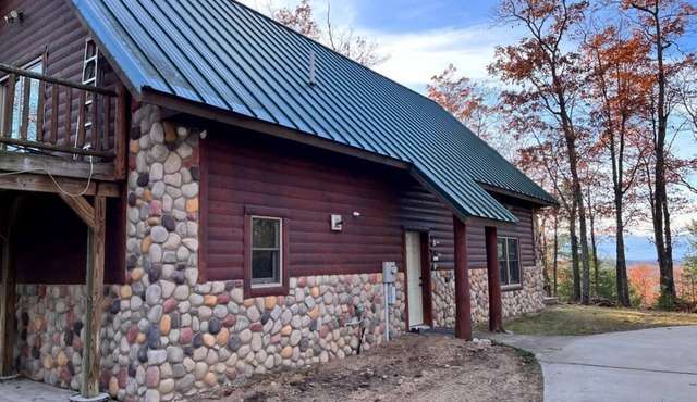 Explore Michigan's Elk Country At This Cabin Retreat-Outdoor Enthusiast Dream in Johannesburg