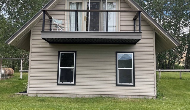 Fabulous 1 bedroom and loft home near Carey perfect for relaxing stays