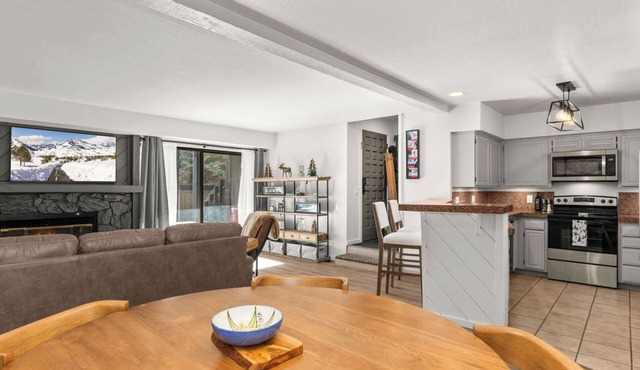 Fairway Nine 2-bedroom condo in beautiful Sun Valley