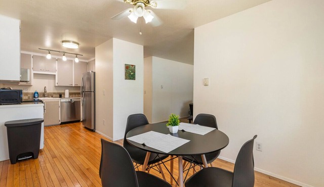 Family-Friendly 2BR Home in Lynnwood w/Parking in Lynnwood
