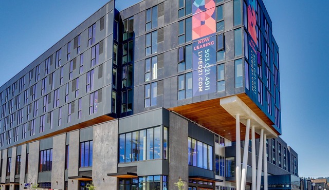 Family-Friendly Modern Condo with Great Location - Walk to Restaurants in Portland