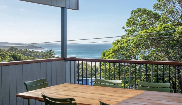 Float on Cylinder - 180 Degree Ocean Views in Point Lookout