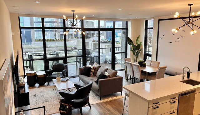 Friday Harbour Luxury Resort, come enjoy luxury living at the harbour. in Innisfil
