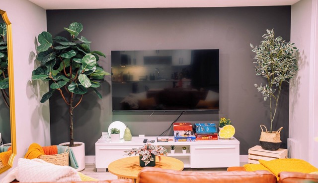 Full kitchen + TV Subscriptions + Luxurious bed in Lethbridge