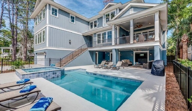 Gorgeous 5 ⭐️ custom home! 5 king suites! FREE Spa Heat, Easy 5min walk to beach in Hilton Head