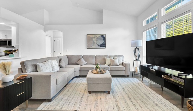 Gorgeous Newly Renovated Home In Boise, 4Bed/2Bath, Modern Finishes