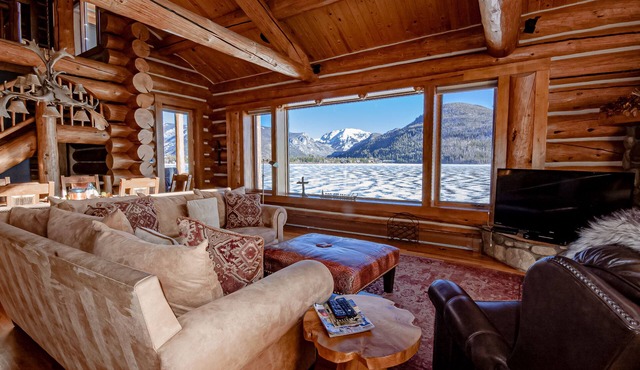 Grand Lincoln Log Cabin - Spectacular Luxury Lakefront Estate in Grand Lake