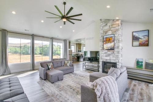 Heated Saltwater Pool: Home on Scenic Cub River!