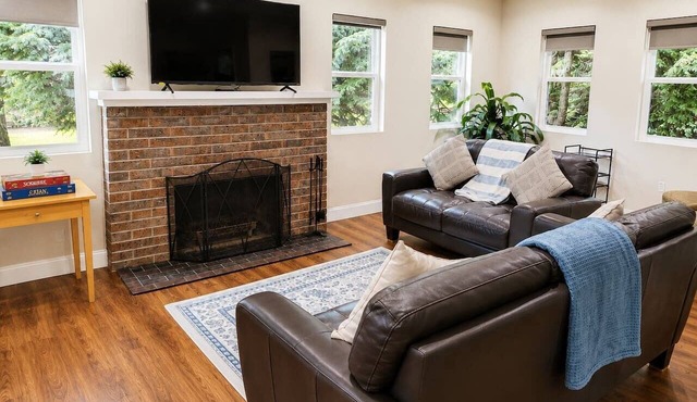 Hidden Forest Retreat | Sleeps 8 | Near JBLM in Tacoma